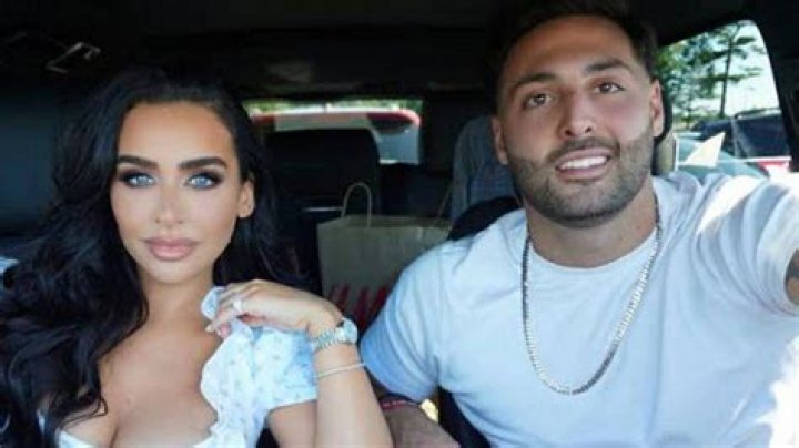 Carli Bybel's Husband: A Deep Dive into Their Relationship